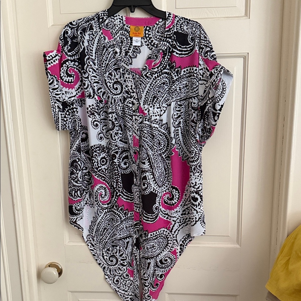 Elegant Paisley Women's Blouse - Pink and Black